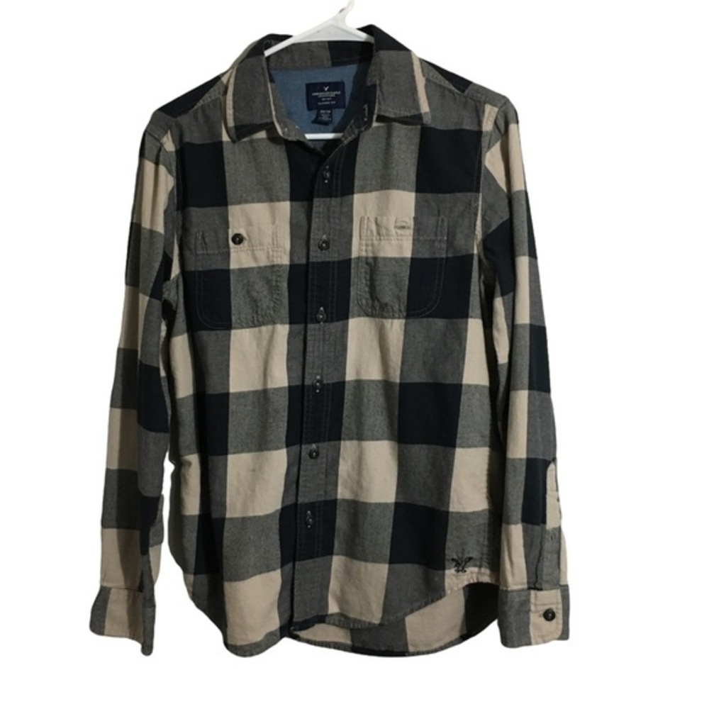 American Eagle buffalo plaid button down shirt. Sz XS